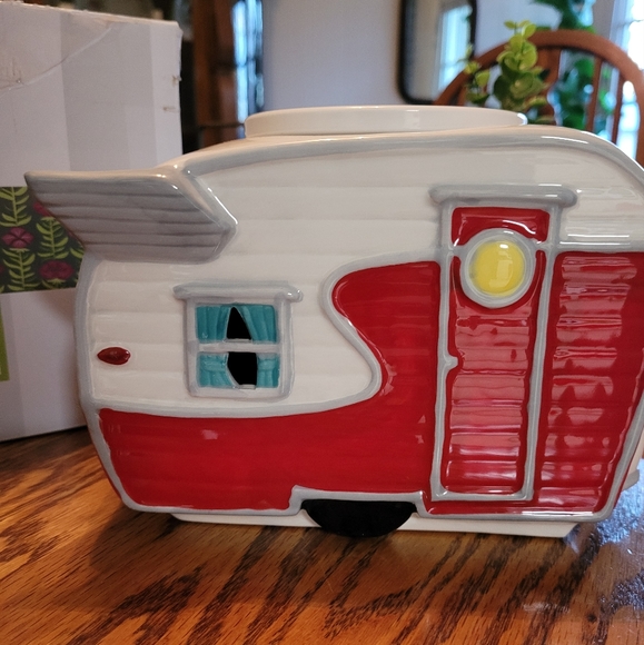 Scentsy Accents New Wbox Scentsy Wax Warmer Vintage Camper Poshmark
